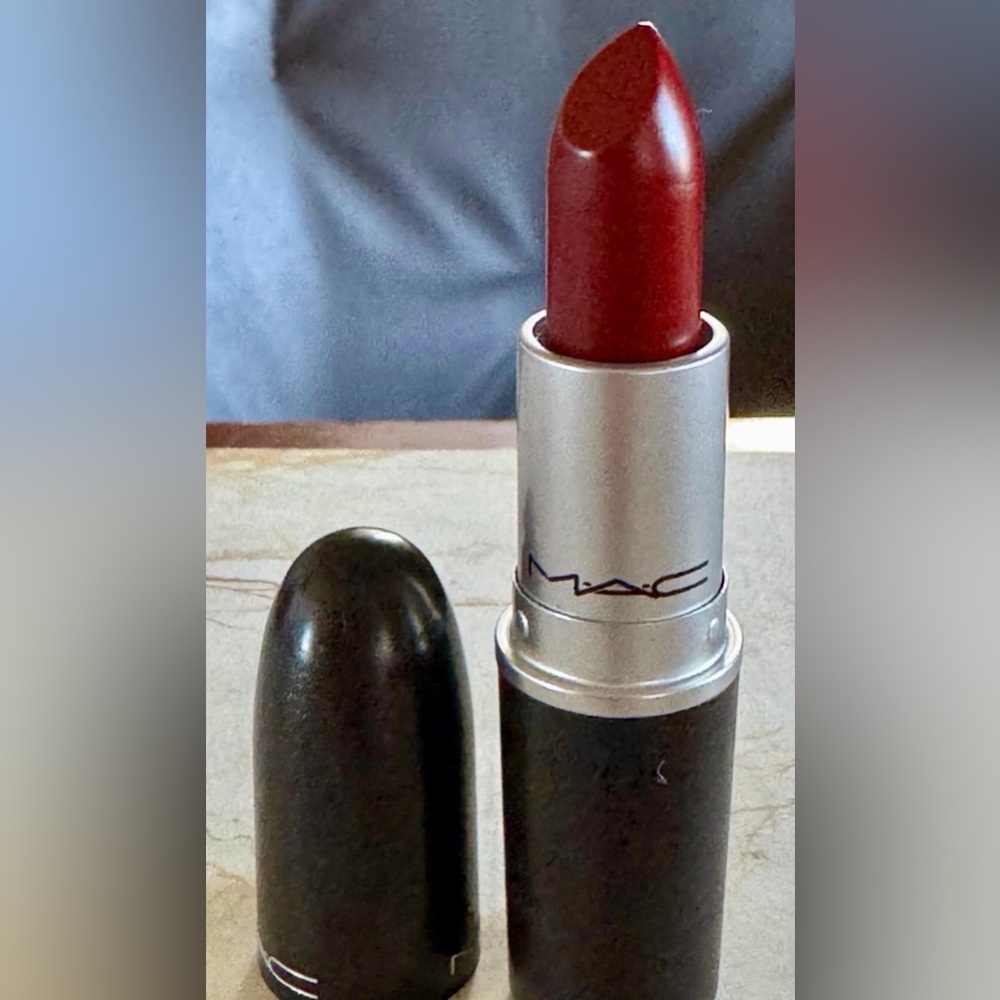 MAC lipstick BETTY BOOP RED matte